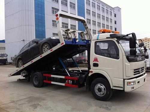 厦门汽车拖车救援,搭电补胎,24小时道路救援