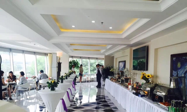 鸡尾酒会、团膳快餐、冷餐茶歇、外场自助餐服务