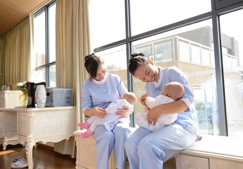 育儿嫂公司 老年陪护服务收费