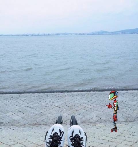 金峰直排轮滑鞋转让 女生37码白色