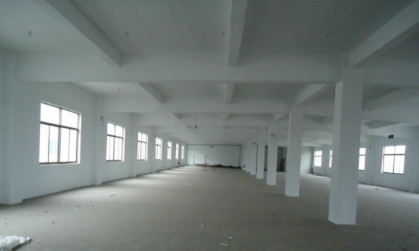 独栋共10层，面积25000平适合做学校、酒店